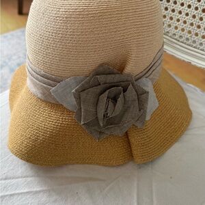 Grevi Tan and Brown Women's Hat with Floral Accent